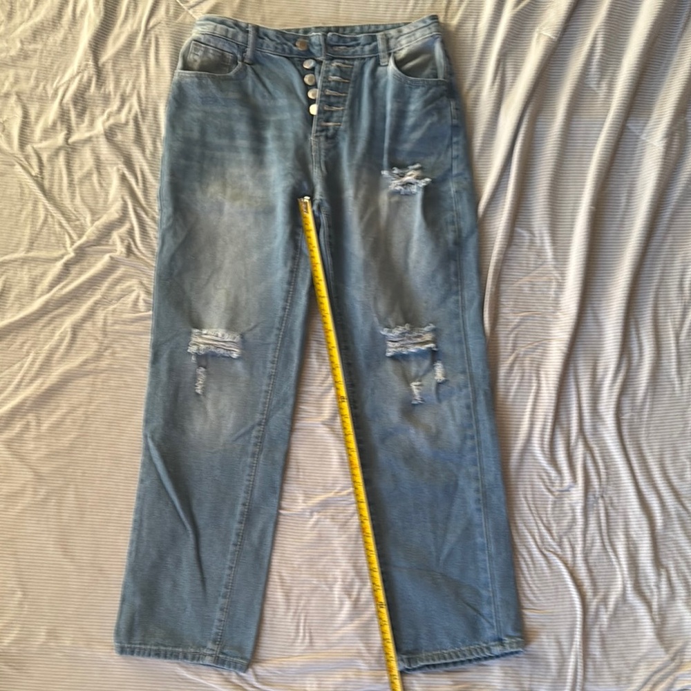 Stylish Blue Distressed Women's Jeans